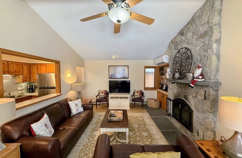 Bretton Woods Villa | Fc14 Slopeside Bretton Woods Cottage With AC, Large Patio and Private Yard! Walk to Slopes!