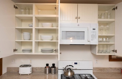 Zoe House | Fels Haus- Hot Tub, WiFi, Gas Grill, located on Cliffview Resort