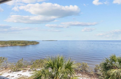 Cedar Key Condo | Fenimore Mill 6DE Dual Delight, Two Units in One - Families/Groups/Gulf Front!
