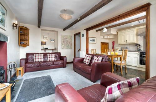 Coniston House | Fieldmouse Cottage