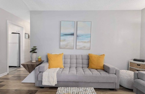 Olathe House | FIFA Futbol 2BR Home KingBeds Shopping ConnectKC26