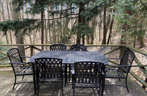 Gills Rock Cabin | Fin de la Terre - magical cabin steps to the lake