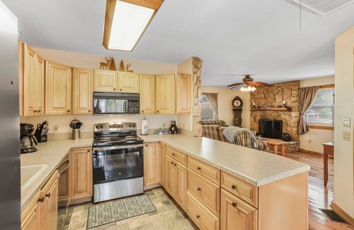 Glouster Cabin | Find Your Perfect Escape at Red Oak Cabin