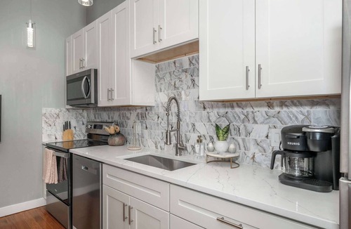 Over-the-Rhine Apartment | Findlay Market Suite 5 – For 2!