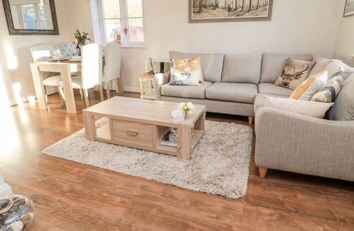 Powburn Apartment | FINN VALE, pet friendly, with a garden in Powburn