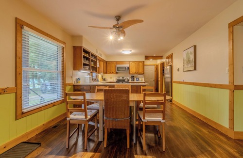 Empire House | Firefly Cottage, Peace Between Glen Arbor & Empire