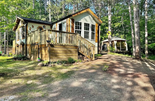 Pine City Cabin | Firepit, Gazebo, Fiber Optic, 10 min Casino