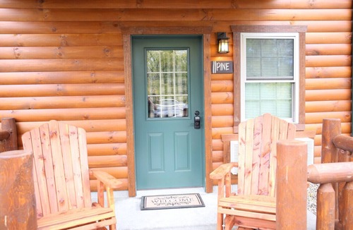 Millersburg Apartment | Fireplace Lodge Suite 1/2 Mile to Downtown Berlin