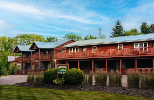 Millersburg Apartment | Fireplace Lodge Suite 1/2 Mile to Downtown Berlin