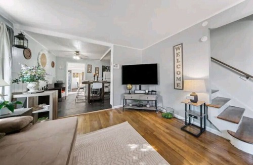 Euclid Apartment | Fisher: Euclid 3 Bedroom