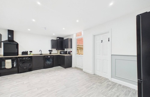 South Shields House | Five Bedroom Home with En Suites