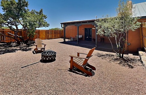 Canoncito House | Five Ravens