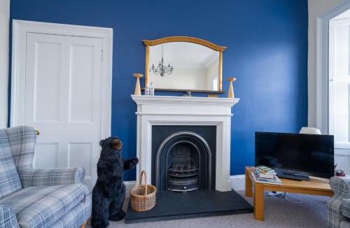 Kelso Apartment | Flat 2 - Georgian apartment on The Square