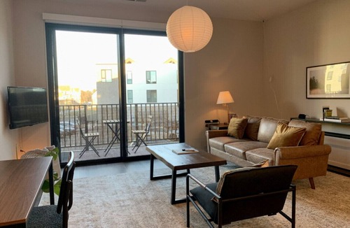 Brown Deer Apartment | Flexhome Brown Deer 1BR G3 - Gym+Pool+Parking