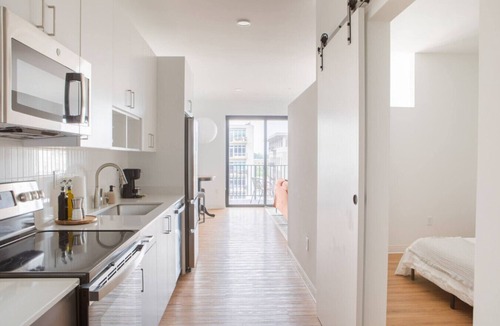 East Town Apartment | Flexhome East Side 1BR NO7 - Balcony+Pool+Gym