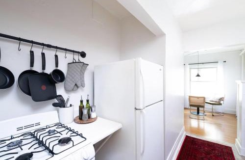 Milwaukee Apartment | Flexhome Economy 1BR Apartment B4