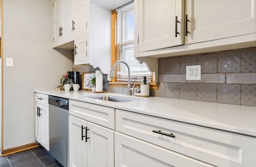 Diamond Lake House | Flyer's Find, remodeled and clean