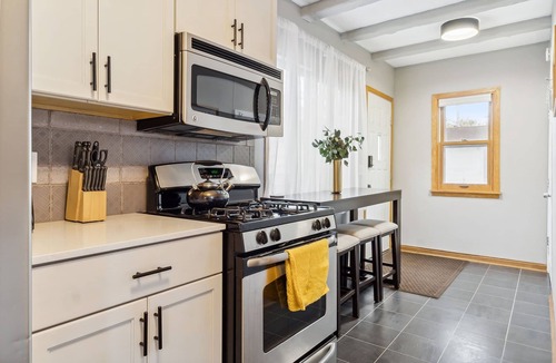 Diamond Lake House | Flyer's Find, remodeled and clean