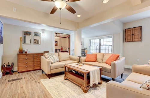 Fort Wayne House | Fort Wayne Retreat, Walk to Parkview Field!