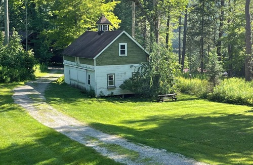 Monterey House | Four Bedroom Lake House in Monterey with private dock - Dog Friendly