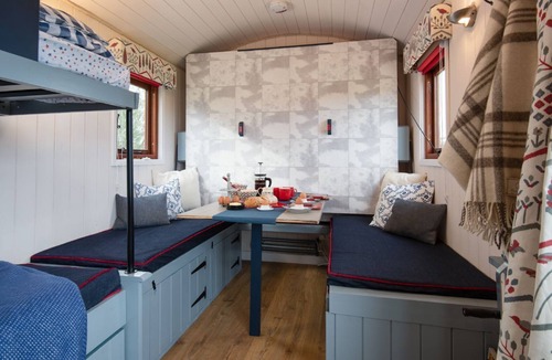 Bowsden Cabin | FOXGLOVE SHEPHERD'S HUT, near Berwick upon Tweed - sleeps 4
