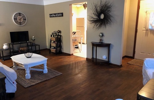 Birch Run Township House | Frankenmuth Getaway - April special - Book a min of 2 nights get a free night