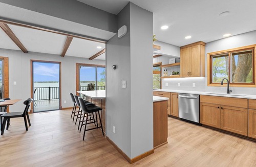 Alexandria Cabin | Frankie's Place- Remodeled Oasis - On The Chain