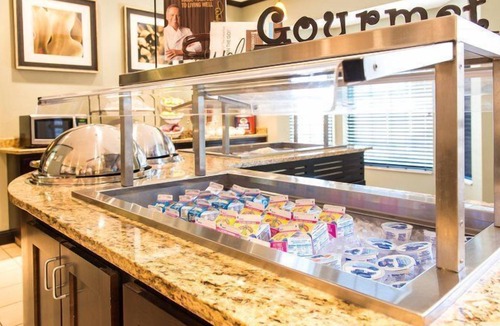 Fargo Condo | Free Wi-Fi, Free Breakfast | Fully Equipped Suite