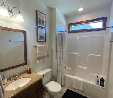 Sioux Falls House | Friendly Falls Staycation