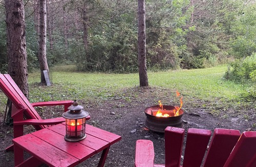 Prattsburgh Cabin | FROG HOUSE - PET FRIENDLY! - OFF GRID - ROMANTIC WINE TRAIL CABIN - Year Round.