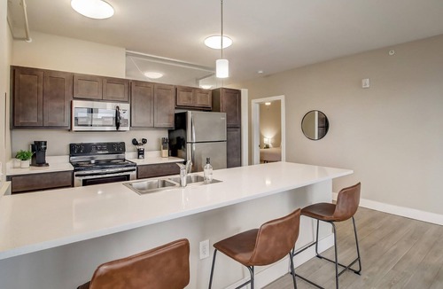 Cole-Noble District Apartment | Frontdesk | 2 BR Apt by Mile Square