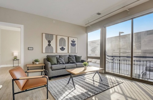 Cole-Noble District Apartment | Frontdesk | 2 BR Apt near the Indy Motor Speedway