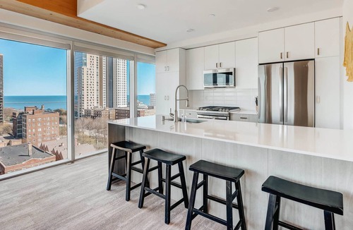 East Town Apartment | Frontdesk | Beautiful 3 BR luxury Apt by Westown