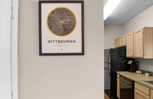 North Shore Apartment | Frontdesk | Bright 1 BR on the North Side