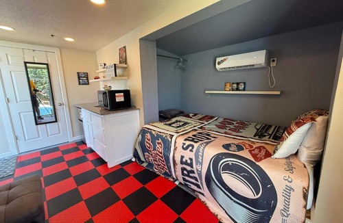 Medicine Park House | FT Book a Mountain View Suite 1BR 1BA - Slps 4 Suite