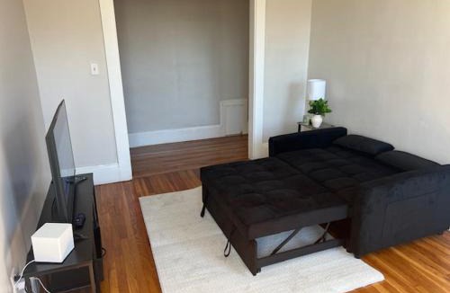 Lynn Apartment | Full Apartment in Lynn - Fits 5 people