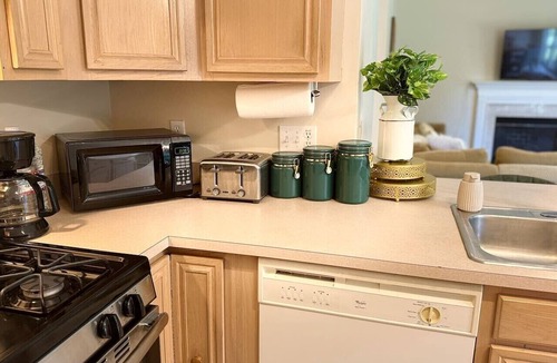 Mitchell House | Full House Sleeps 12