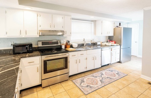 Carmel House | Full Ranch Style 3BD Home with WiFi, AC in Downtown Carmel