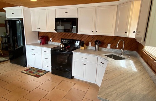 Oxford House | Fun Lakefront Home with gorgeous views; swim, fish, boat, kayak, Hot Tub, Casino