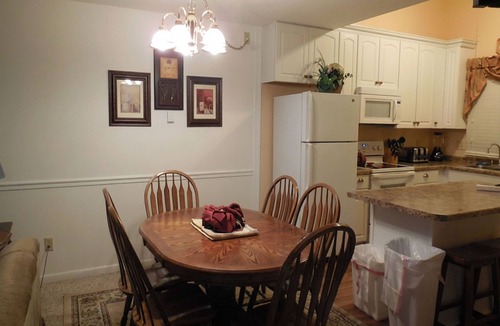 Wisconsin Dells Condo | Fun Stays @ The Dells Club, 3BR/2Ba Condo with Riverview!