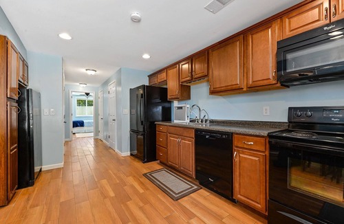 Johnson County House | Furnished 1 bedroom and 1 bath full kitchen washer dryer on 6 Acres