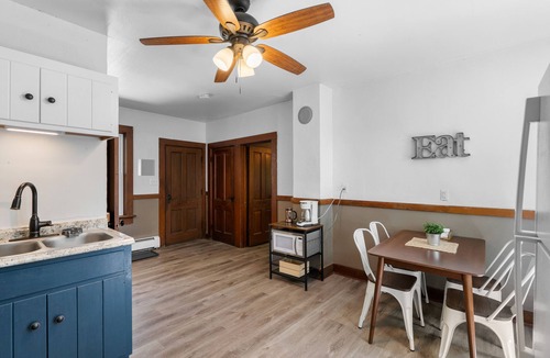 Grafton House | Furnished 2 bedroom Farmhouse in Grafton-Pet Friendly