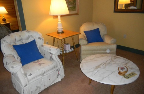 Thompsonville Bed & Breakfast | Gatehouse B&B one mile from Crystal Mountain Golf & SKI Resort and Kayak launch