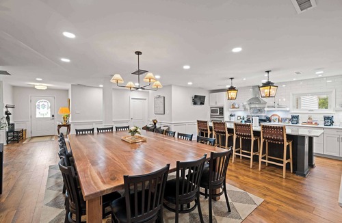 Williamstown House | Gather Together - Home for 20 - Pool AND Hot Tub!