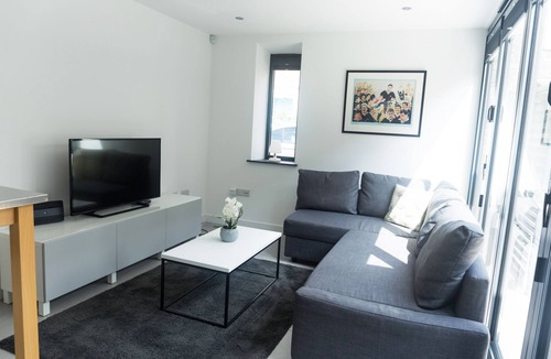 Tollcross House | Gillespie House Stunning Architect designed house near Kings Theatre