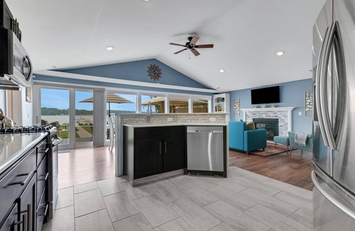 Jackson Cottage | Gilletts Lake Getaway: Your Winter Wonderland for Skiing, Snowmobiling, and Relaxation