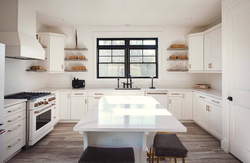 Williamsburg House | Giuliana Rose Farmhouse