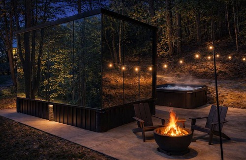 Laurelville House | Glass Studio · Private Hot Tub · Nature Views