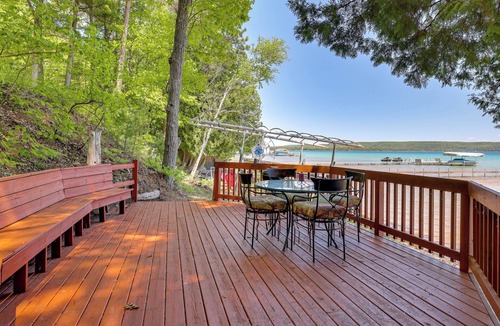 Glen Arbor House | Glen Arbor Home w/Glen Lake Access & Shared Dock!