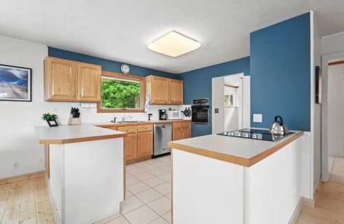 Empire House | Glen Lake Ridge